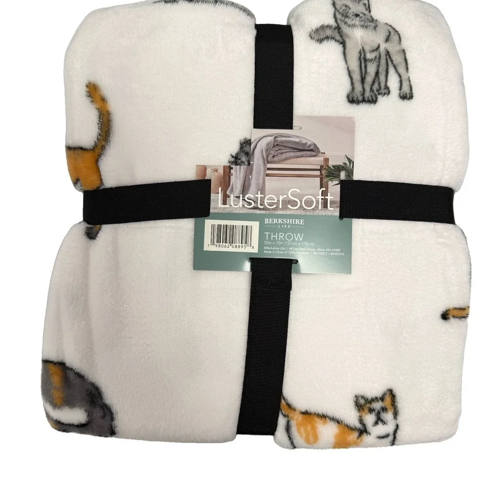 NWT Berkshire LusterSoft Throw Blanket All Over Cats 50